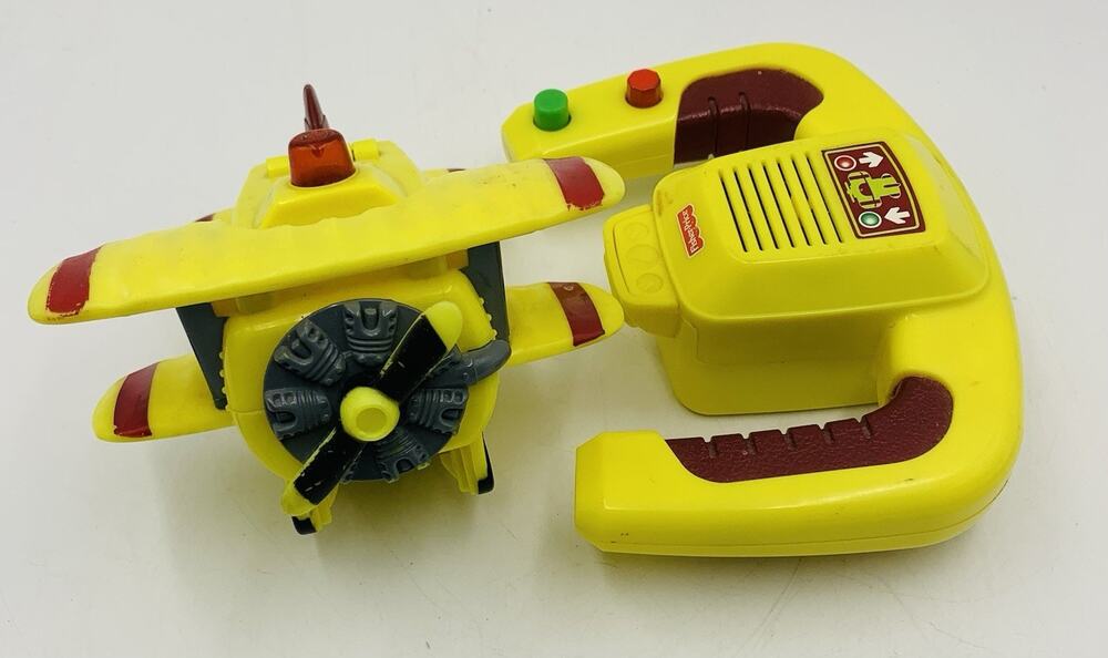 Geotrax Remote Control GeoAir Plane Yellow Loopy Loco & Darren Daring Team Works